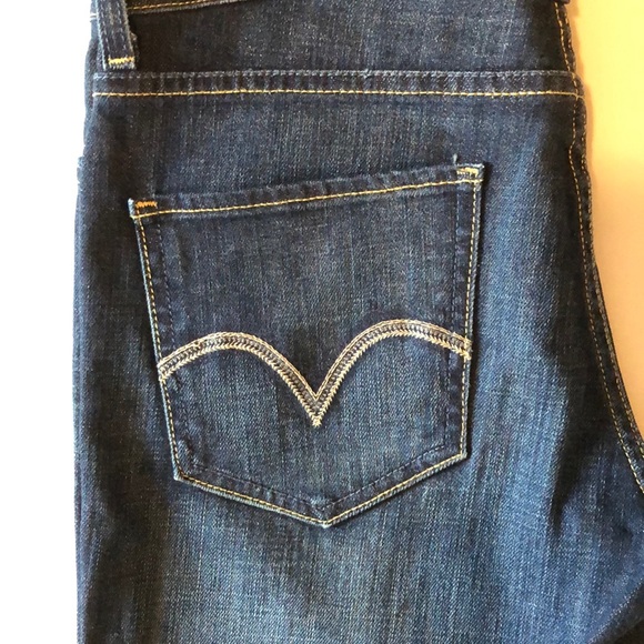 Levi’s Jeans - Picture 4 of 5